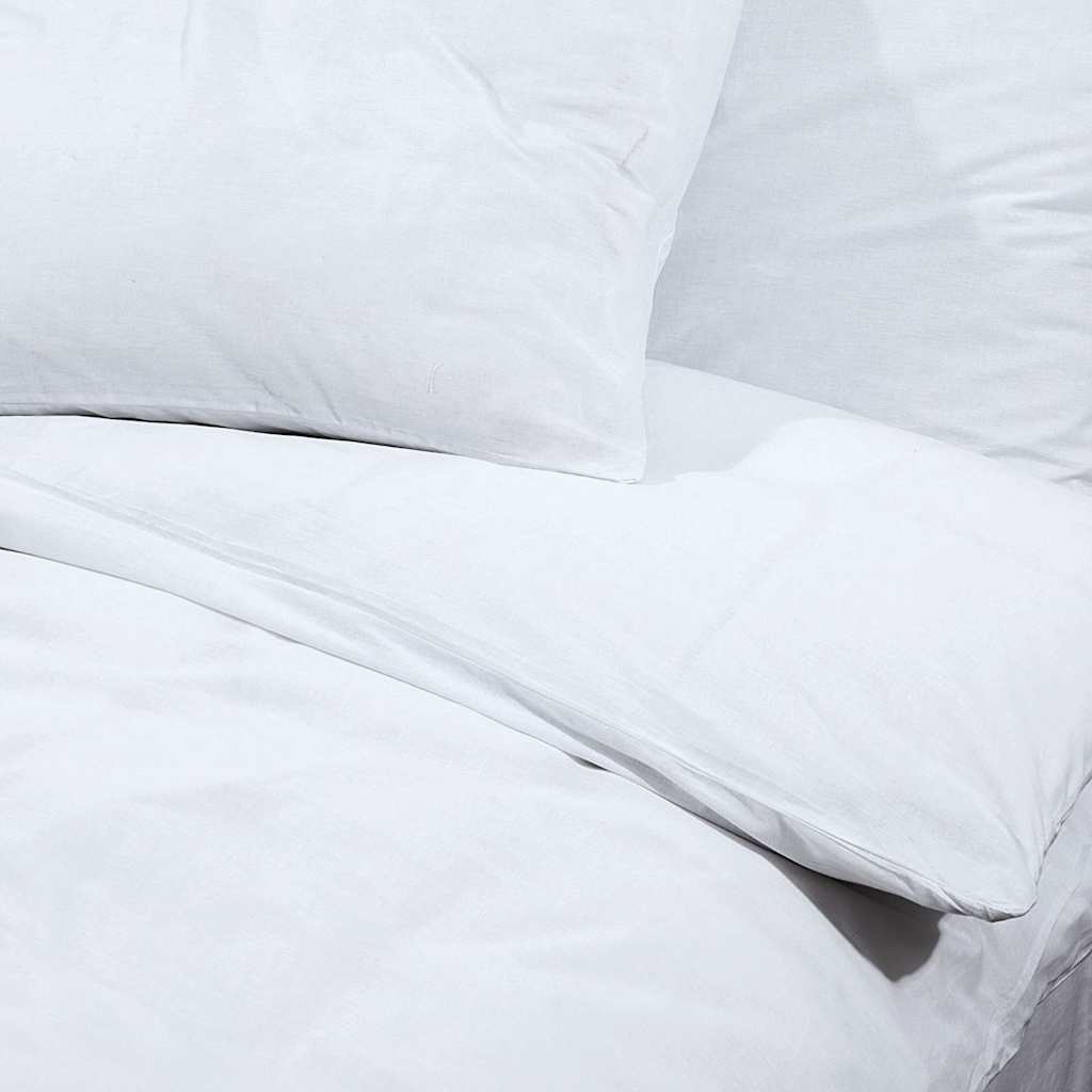 Duvet Cover Set White 220x240 cm Light-weight Microfiber