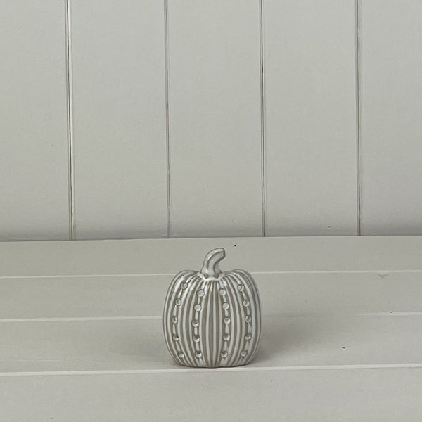 Glazed Ceramic Pumpkin Tealight with Textured Detail L6.5xD6.5xH7.5cm Weight-99g