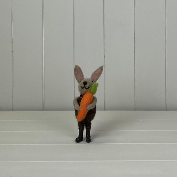 Rabbit Sat with Egg 10x7x13cm Weight-16g