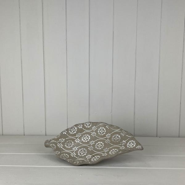 Large Concrete Leaf Dish 41 X 21 X 3