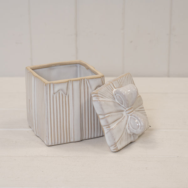 Heart Shaped Shallow Dish with Unglazed Bow Design Small 12.2cm x 11.5cm x 4.7cm