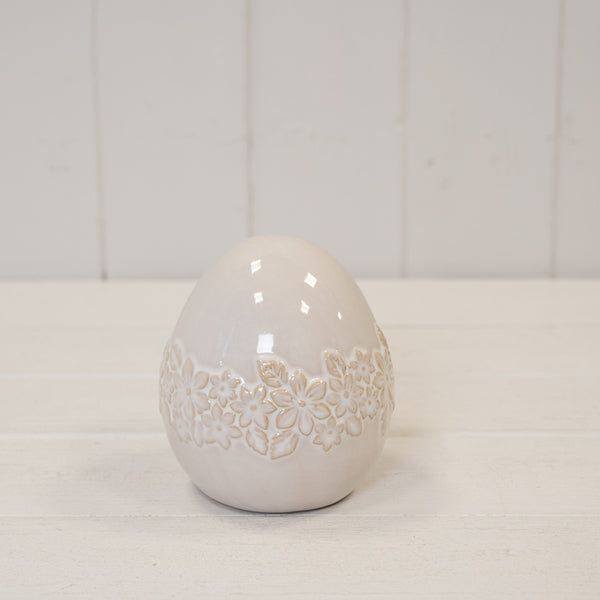 Large Ceramic Egg with Flower Garland 11.5cm x 11.5cm x 13.5cm