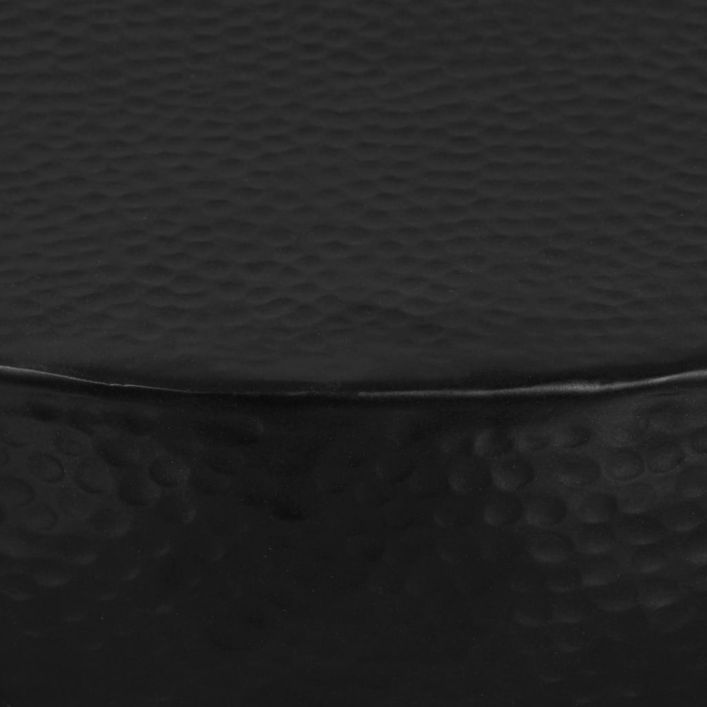 Coffee Table | Black | Hammered aluminium | Medium | Appealing Design