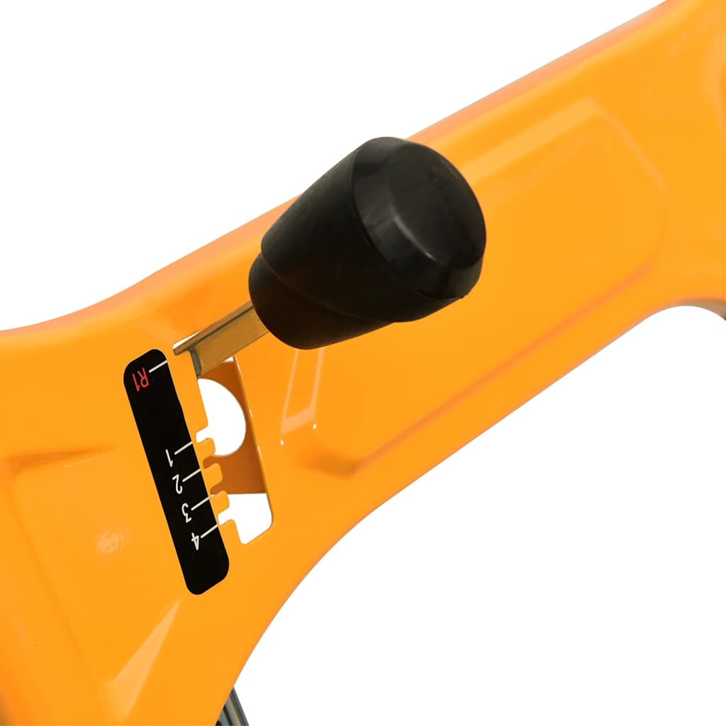 Snow Thrower | Yellow and black | Steel and plastic | Medium