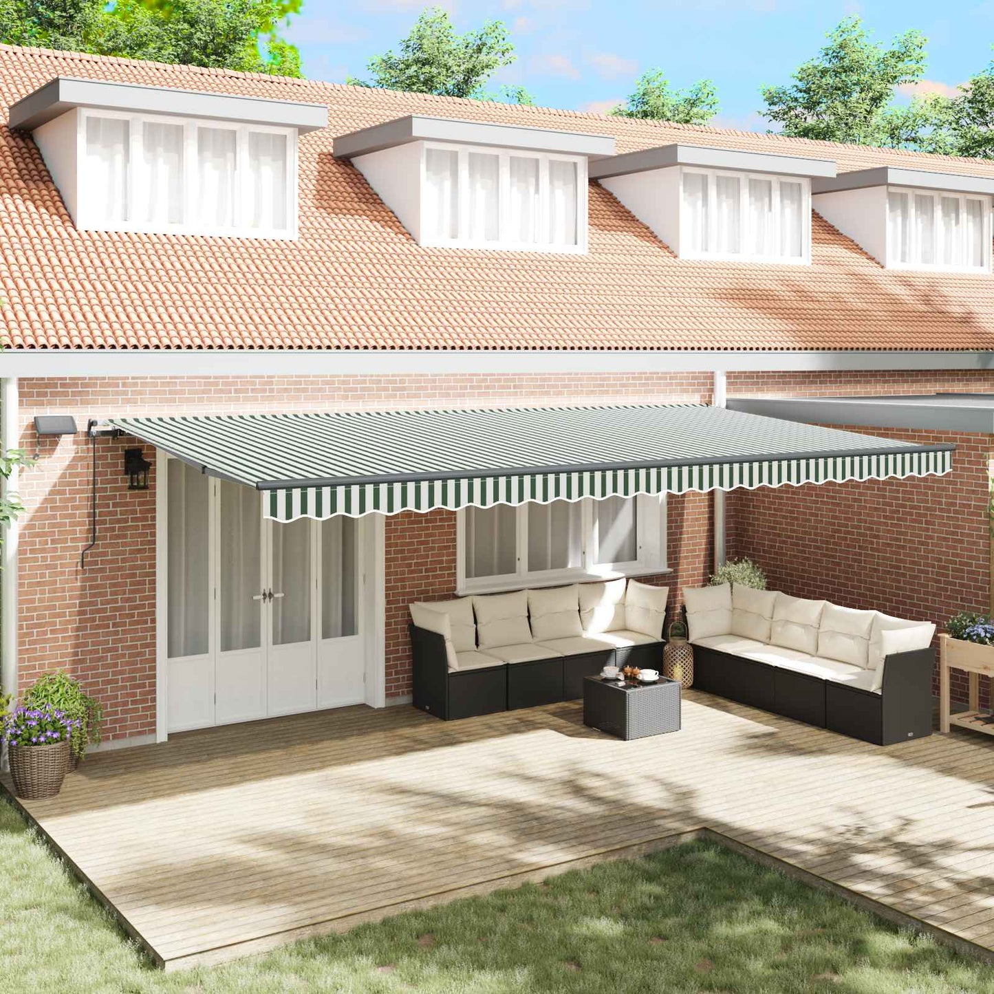 Retractable Awning Green and white 600 x 300 cm Fabric