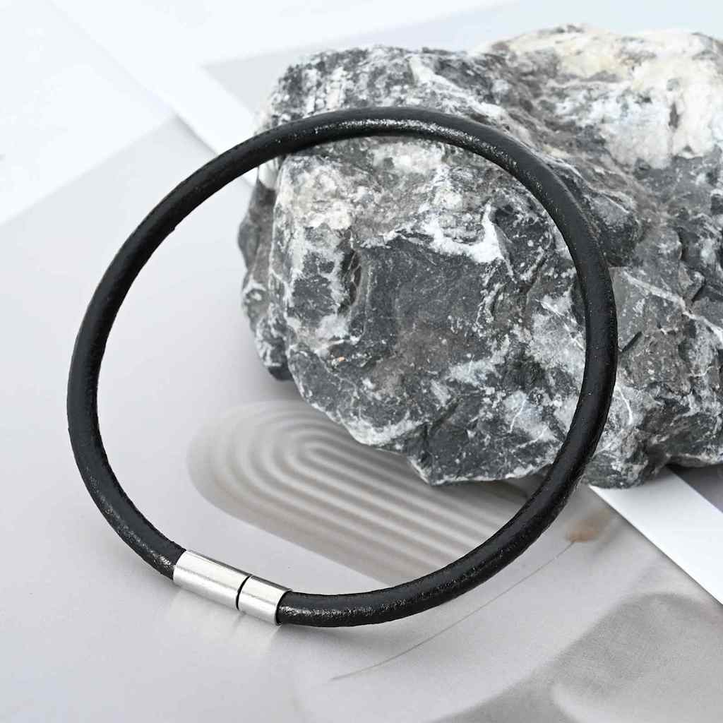 Leather Cord Black Ø4 mm x 50 m Leather