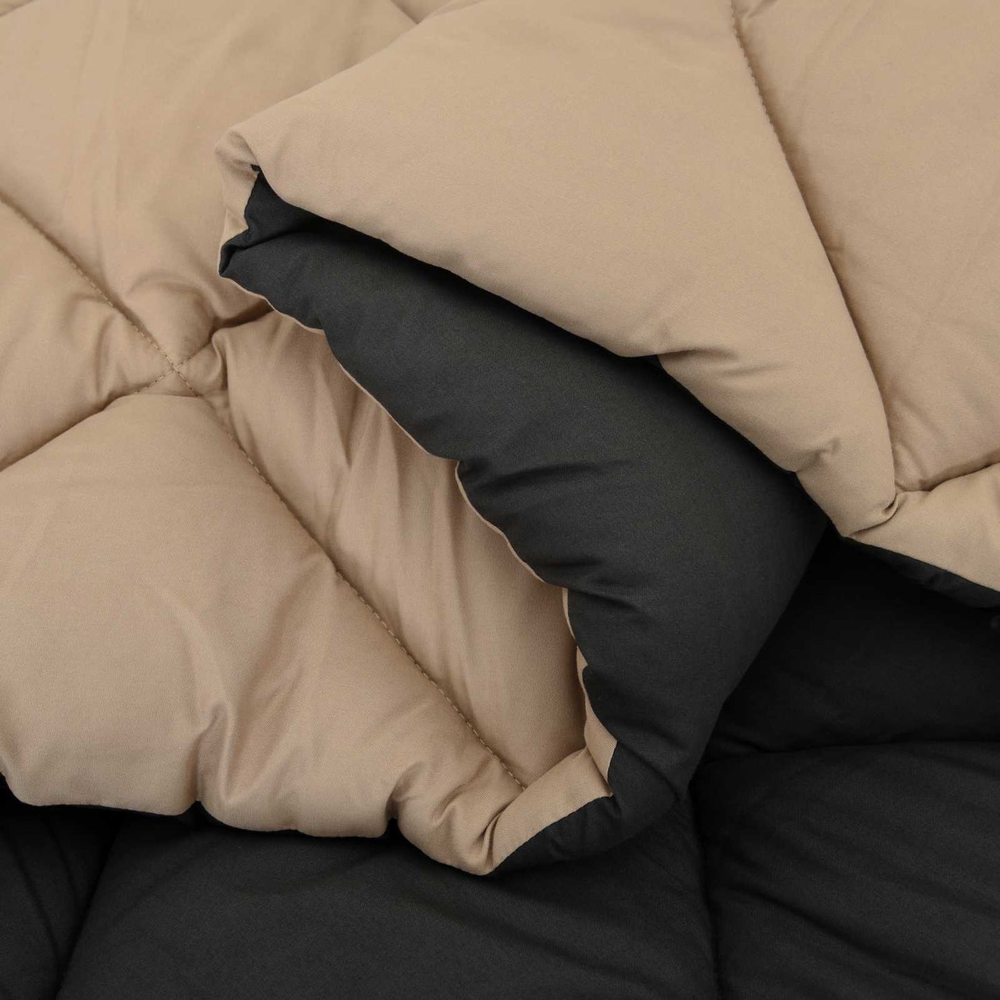 Full Year Duvet Black and Taupe 200 x 220 cm Microfiber