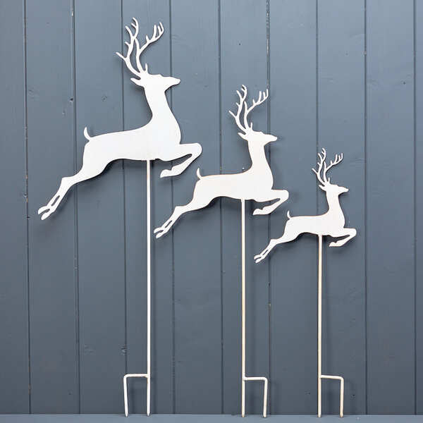 S/2 Metal Reindeers on Stake L30.5x05.x70 S20x0.5x48cm