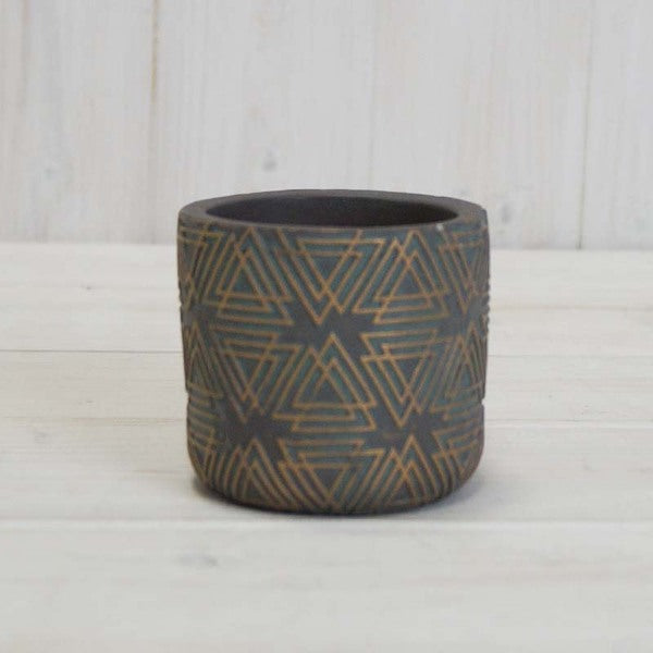 White Jug with Decorative Rim TL15.5cm H19cm B11.5cm