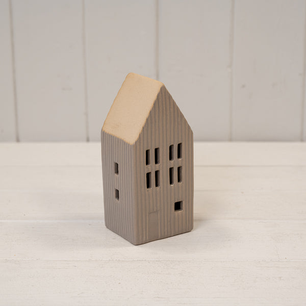 Medium grey Ribbed Ceramic LED House with Sand Roof. 6 Hour Timer